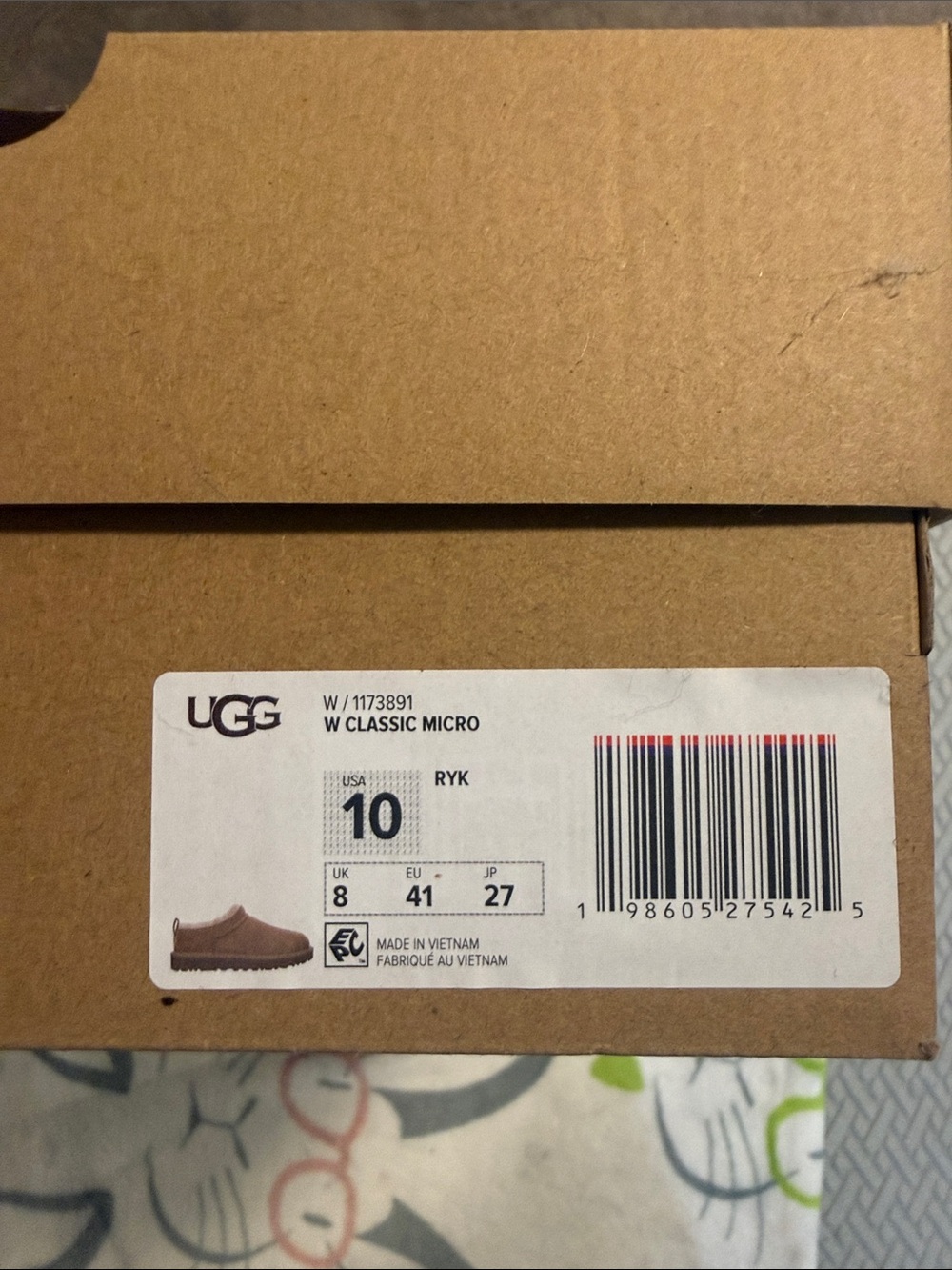 Women’s Ugg mules size 10 never worn Rockport brown